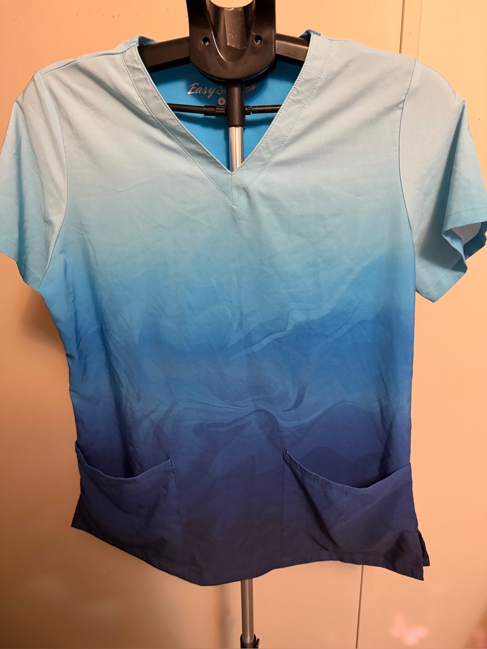 Easy Stretch by UA Blue Ombre Watercolor V-Neck Scrub Top Pockets Medium M